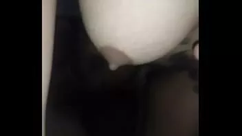 Oynat Üniversiteli sınıf arkadaşım beni bir biraya davet ediyor nettflix kötü bitiyor kıçını sütle dolduruyorum