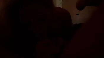 Reproduzir Esposa chupa e fode cowgirl reverso e goza em cima de mim