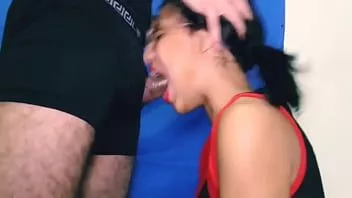 Reproduzir Sexo oral com minha secretária e deixando o rosto dela cheio de sêmen