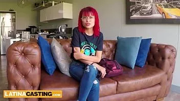 play Tímida pequena ruiva de 18 anos latina anal em entrevista de emprego