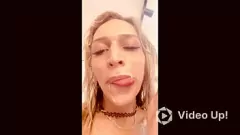 Putar Tatted Shemale Sabrina Lux Deepthroating dan Riding BBC