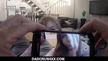 播放 Foxy dolly leigh被继父钉死