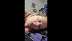 Reproduzir Madrasta em Tutu Obtém Bunny Anal Plug e Facial de Huge Cock em Reverse Cowgirl