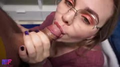 再生 彼女のジューシーなマンコと大きな自然なおっぱいをフィーチャーしたこの高温多湿なハメ撮りセッションで、MrFantasy がミス ファンタジーを支配する究極の喜びを体験してください。