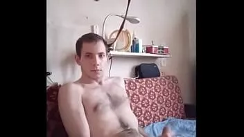 Riproduci Gergely molnár - un po' di masturbazione dopo il lavoro