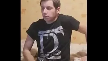 Oynat Gergely molnár - yatak odasında sıcak sahne