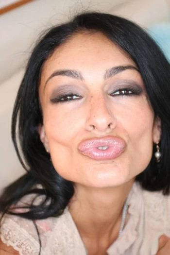 अभिनेता Persia Pele