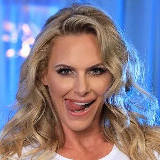 Порнозвезда Phoenix Marie